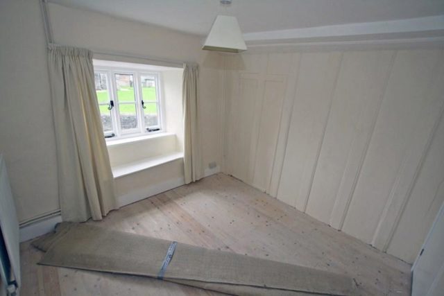  Image of 3 bedroom Cottage for sale in East Street Wareham BH20 at Wareham