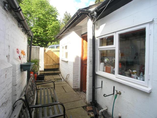  Image of 2 bedroom Terraced house for sale in Hadham Road Bishop