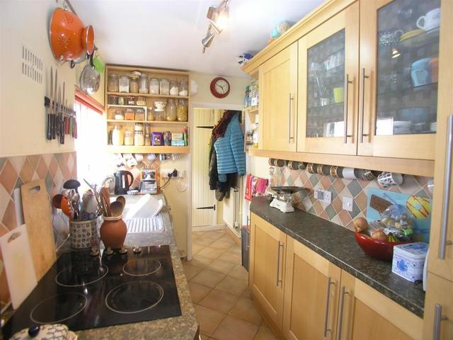  Image of 2 bedroom Terraced house for sale in Hadham Road Bishop