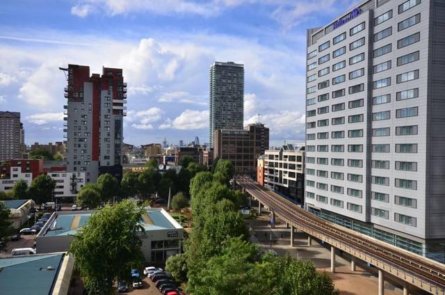 Image of 2 bedroom Flat to rent in Pan Peninsula Square London E14 at Pan Peninsula, Pan Peninsula, E14