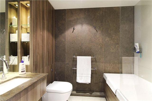  Image of 1 bedroom Flat to rent in Townmead Road London SW6 at Octavia House, Townmead Road, London, SW6