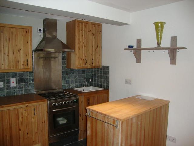  Image of 1 bedroom Flat to rent in North End Road London SW6 at North End Road, London, SW6