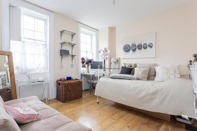  Image of Studio flat to rent in Gwendwr Road London W14 at Gwendwr, West Kensington, W14