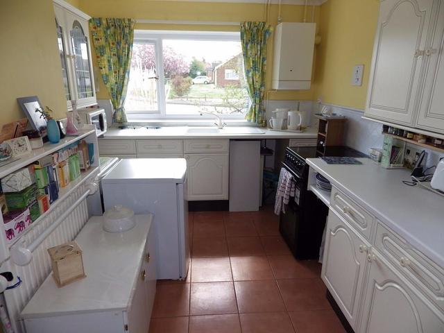  Image of 2 bedroom Detached Bungalow for sale in Forest Drive Heacham King