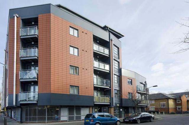  Image of 2 bedroom Flat to rent in Varcoe Road London SE16 at Varcoe, Southwark, SE16