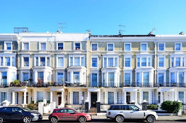  Image of Studio flat to rent in Star Road London W14 at Star Road, West Kensington, W14