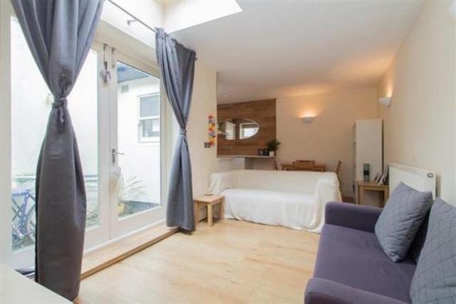  Image of 1 bedroom Flat to rent in Upper Berkeley Street London W1H at Upper Berkeley, London, W1H