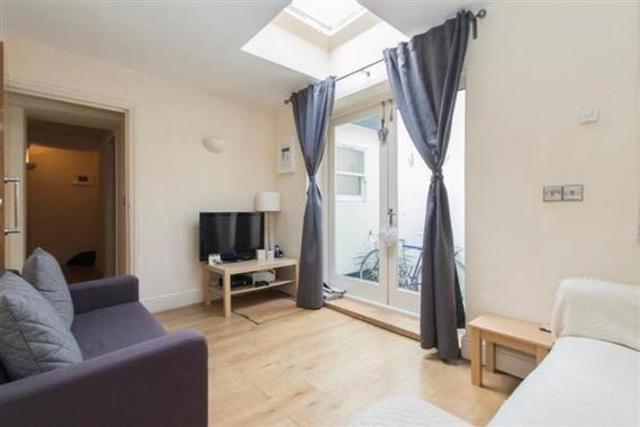  Image of 1 bedroom Flat to rent in Upper Berkeley Street London W1H at Upper Berkeley, London, W1H