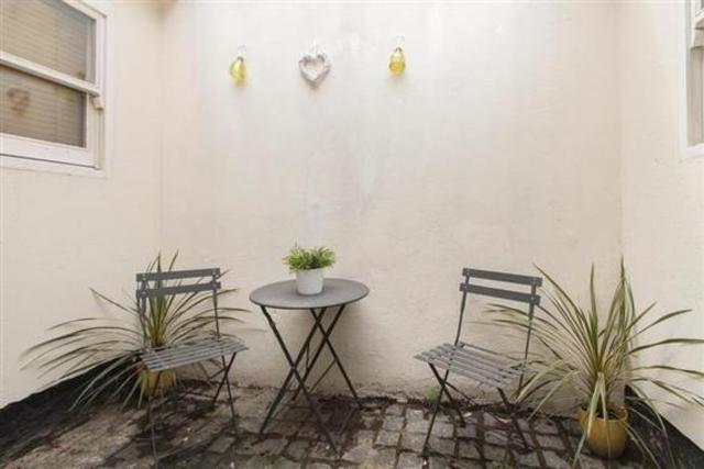 Image of 1 bedroom Flat to rent in Upper Berkeley Street London W1H at Upper Berkeley, London, W1H