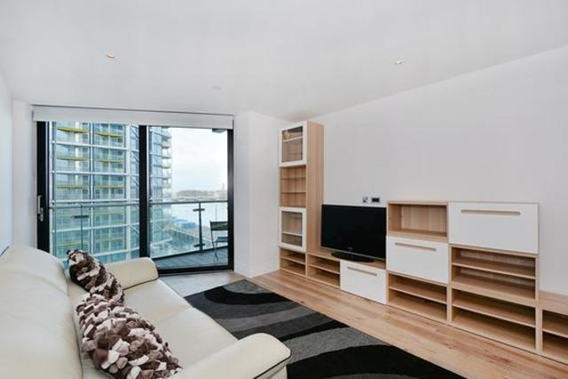  Image of 2 bedroom Flat to rent in South Quay Square London E14 at Discovery Dock Apartments East, Canary Wharf, E14