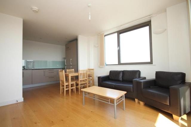  Image of 2 bedroom Flat to rent in Spencer Way London E1 at Kelday Heights, Spencer Way, London, E1