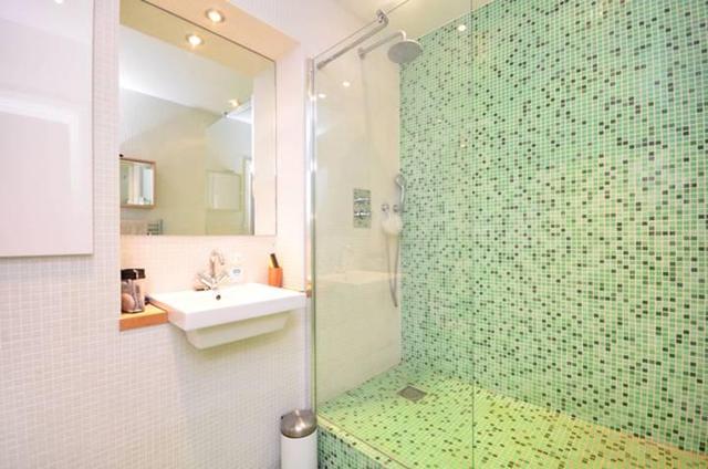  Image of 2 bedroom Flat to rent in Latimer Road London W10 at Latimer Road, North Kensington, W10