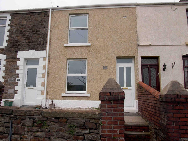  Image of 2 bedroom Terraced house to rent in Dinas Street Plasmarl Swansea SA6 at DINAS STREET, Swansea, SA6