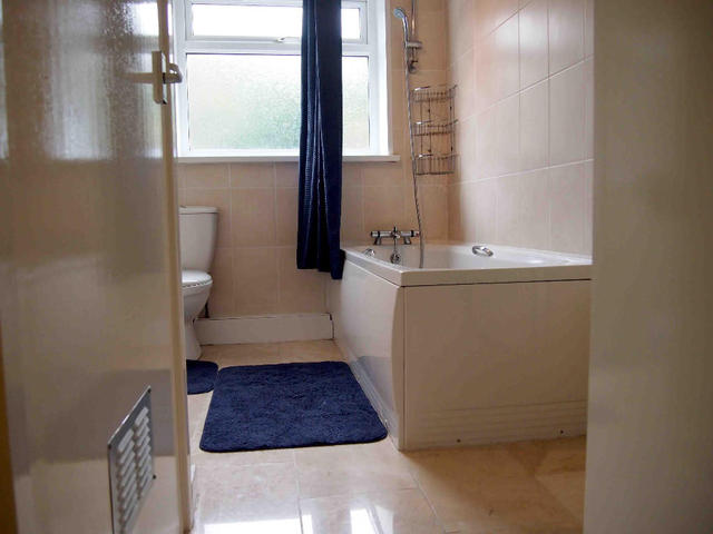  Image of 2 bedroom Terraced house to rent in Dinas Street Plasmarl Swansea SA6 at DINAS STREET, Swansea, SA6