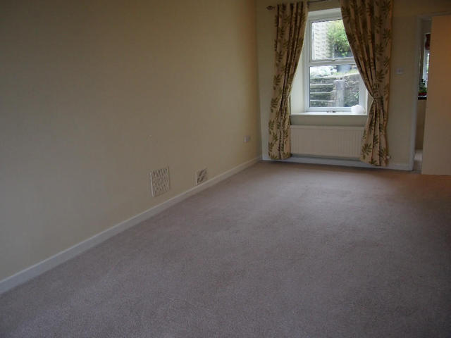  Image of 2 bedroom Terraced house to rent in Dinas Street Plasmarl Swansea SA6 at DINAS STREET, Swansea, SA6