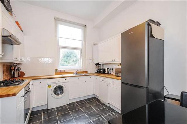  Image of 1 bedroom Flat to rent in Dawes Road London SW6 at Mansion, Hildyard Road, London, SW6