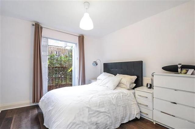  Image of 1 bedroom Flat to rent in Dawes Road London SW6 at Mansion, Hildyard Road, London, SW6