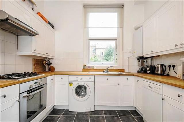  Image of 1 bedroom Flat to rent in Dawes Road London SW6 at Mansion, Hildyard Road, London, SW6