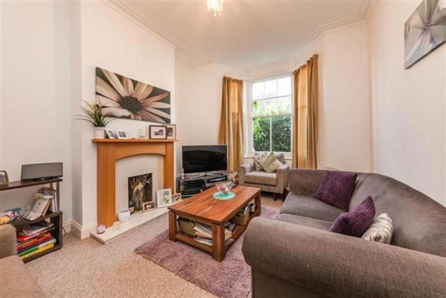  Image of 2 bedroom Flat to rent in Holland Park Avenue London W11 at Holland Park Avenue, Holland Park, W11