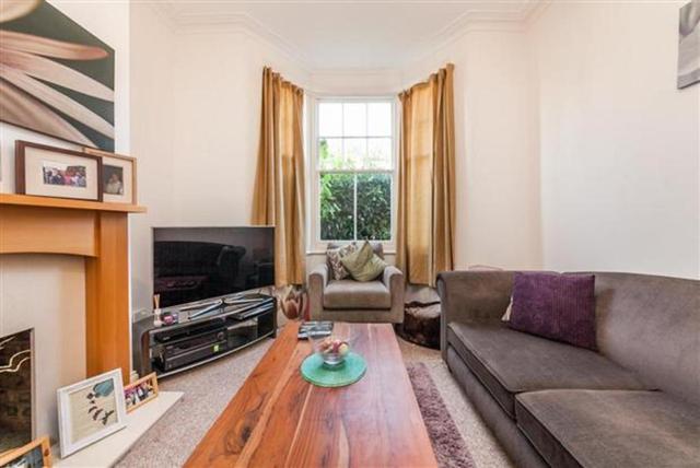  Image of 2 bedroom Flat to rent in Holland Park Avenue London W11 at Holland Park Avenue, Holland Park, W11