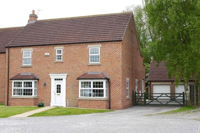  Image of 4 bedroom Detached house for sale in Blakeys Crossing Howden Goole DN14 at Blakeys Crossing, Howden