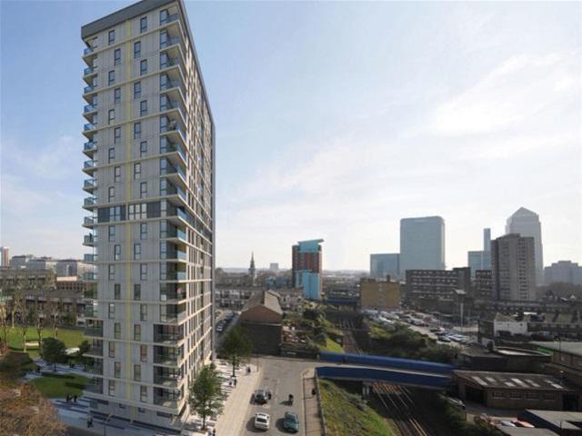  Image of 1 bedroom Flat to rent in Hay Currie Street London E14 at Panoramic Tower, Canary Wharf, E14