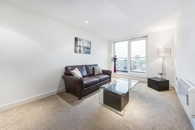  Image of 2 bedroom Flat to rent in Westferry Circus London E14 at Westferry Circus, Canary Wharf, E14