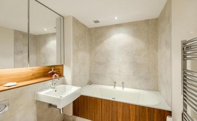  Image of 2 bedroom Flat to rent in Marsh Wall London E14 at Marsh Wall, Canary Wharf, E14