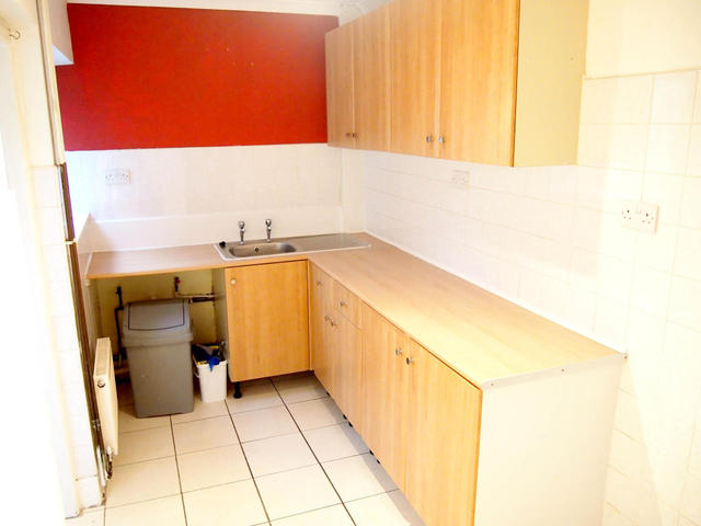  Image of 3 bedroom Semi-Detached house for sale in Brynamlwg Llanelli SA15 at Brynamlwg,Llanelli,Carmarthenshire,SA15