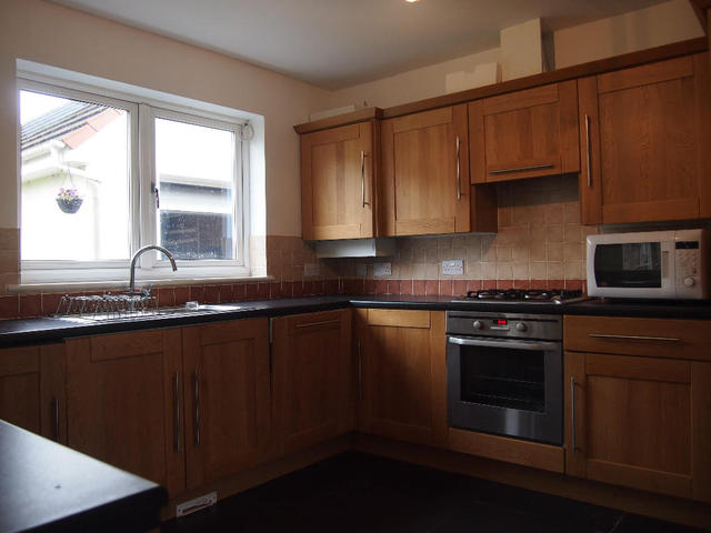  Image of 4 bedroom Semi-Detached house to rent in Cecil Road Gorseinon Swansea SA4 at Cecil Road, SA4
