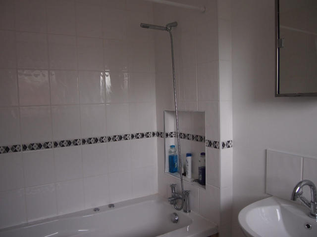  Image of 4 bedroom Semi-Detached house to rent in Cecil Road Gorseinon Swansea SA4 at Cecil Road, SA4
