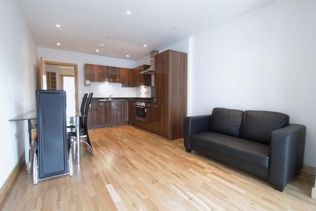  Image of 2 bedroom Flat to rent in Frances Wharf London E14 at Frances Wharf, Limehouse, E14