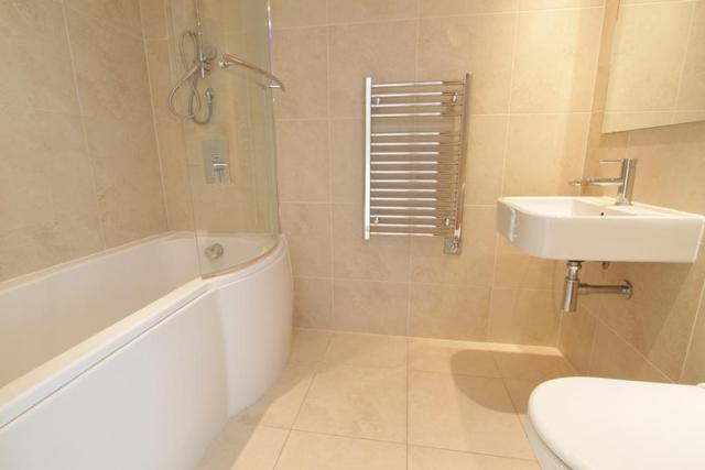  Image of 2 bedroom Flat to rent in Frances Wharf London E14 at Frances Wharf, Limehouse, E14