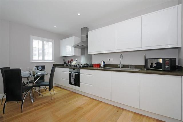  Image of 2 bedroom Flat to rent in Essex Road London N1 at Essex Road, Islington, N1