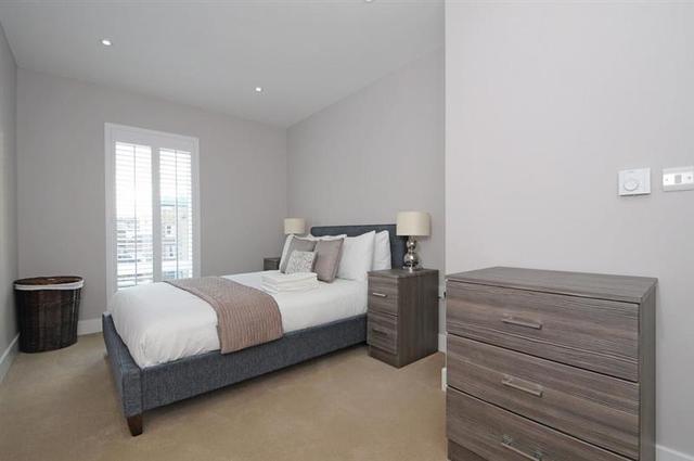  Image of 2 bedroom Flat to rent in Essex Road London N1 at Essex Road, Islington, N1