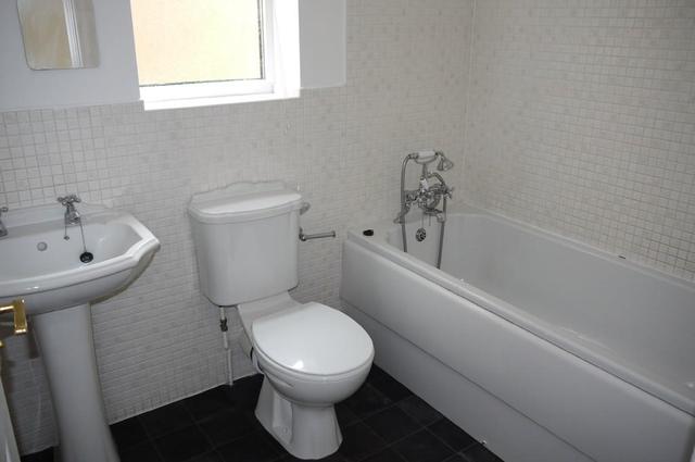  Image of 4 bedroom Detached house for sale in Sir Len Hutton Drive Goole DN14 at Sir Len Hutton Drive, Goole