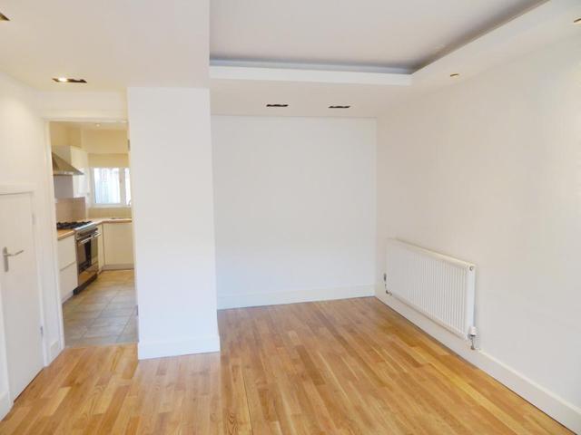  Image of 3 bedroom Houses to rent in Westbourne Park Road London W11 at Westborne Park Road, Westborne Park, W11