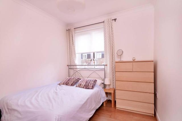  Image of 2 bedroom Flat to rent in Hofland Road London W14 at Hofland Road, Holland Park, W14