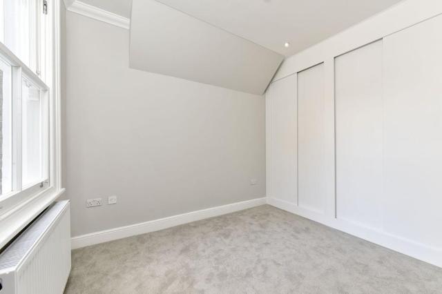  Image of 2 bedroom Flat to rent in Holland Road London W14 at Holland Road, Notting Hill, W14