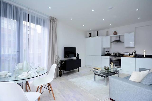  Image of 2 bedroom Flat to rent in Plumbers Row London E1 at Plumbers Row, Commerical Road, E1