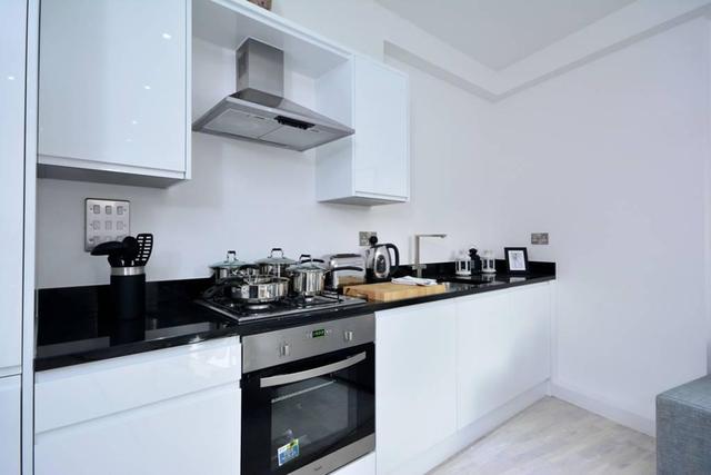  Image of 2 bedroom Flat to rent in Plumbers Row London E1 at Plumbers Row, Commerical Road, E1