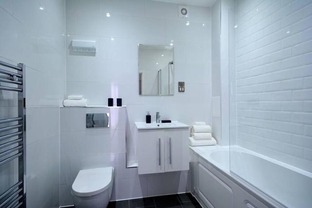  Image of 2 bedroom Flat to rent in Plumbers Row London E1 at Plumbers Row, Commerical Road, E1