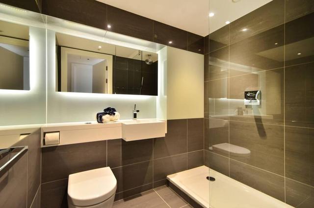  Image of 2 bedroom Flat to rent in Strype Street London E1 at Middlesex Street, Whitechapel, E1