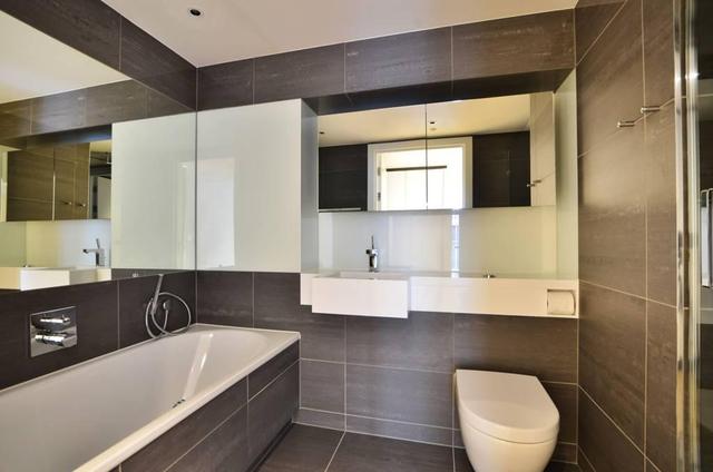  Image of 2 bedroom Flat to rent in Strype Street London E1 at Middlesex Street, Whitechapel, E1