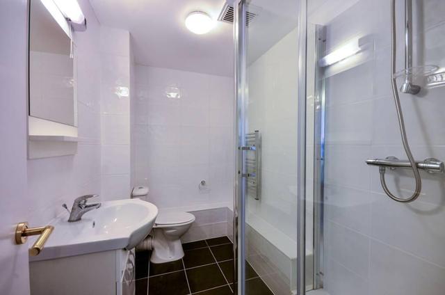  Image of Studio flat to rent in Westbourne Park Road London W2 at Westbourne Park Road, London, W2