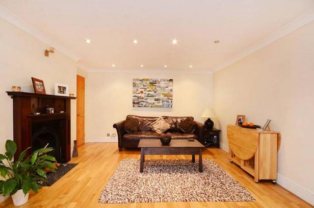  Image of 2 bedroom Flat to rent in Holland Road London W14 at Mansion, Holland Road, Shepherds Bush, W14