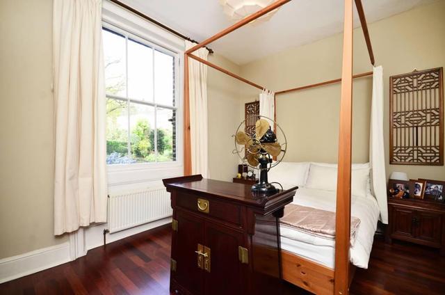  Image of 3 bedroom Flat to rent in Craven Hill Gardens London W2 at Craven Hill Gardens, Bayswater, W2