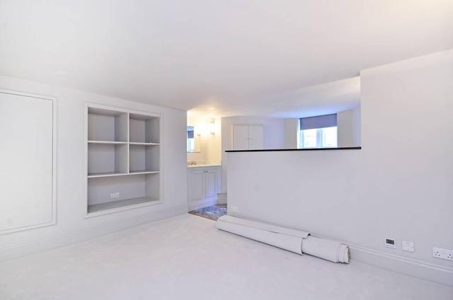  Image of 3 bedroom Maisonette to rent in Hermitage Street London W2 at Hermitage Street, Bayswater, W2