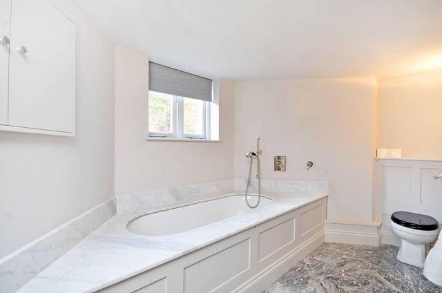  Image of 3 bedroom Maisonette to rent in Hermitage Street London W2 at Hermitage Street, Bayswater, W2