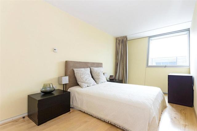  Image of 1 bedroom Flat to rent in Hertsmere Road London E14 at West India Quay, Canary Wharf, E14